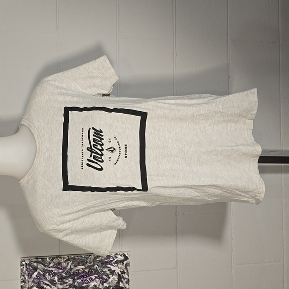 Volcom Tops - Volcom t shirt